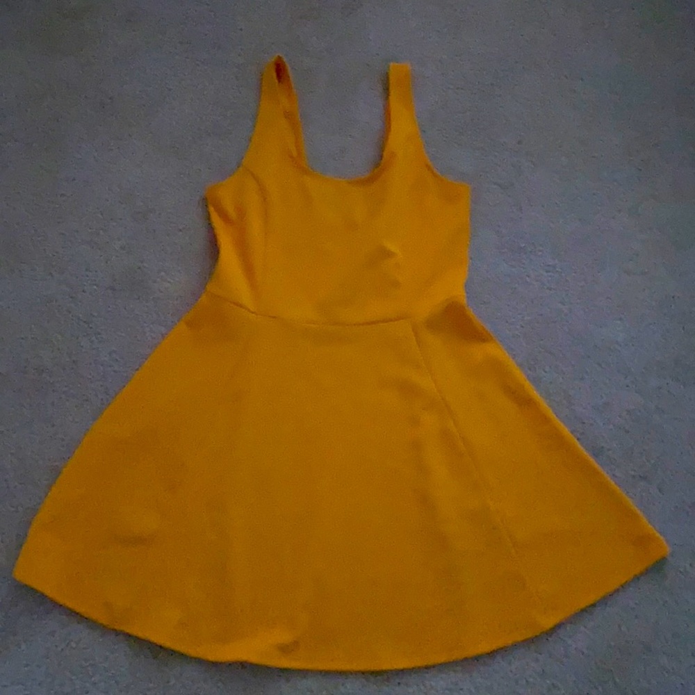 Gold sleeveless dress